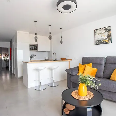 Apartment Exceptional 1bd With Sea View In Aloha Garden